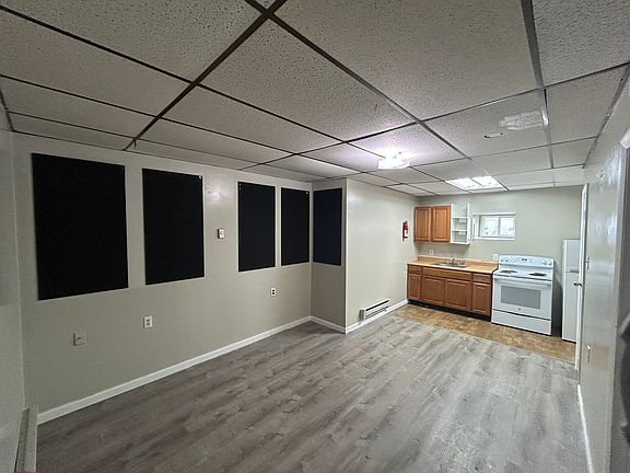 4th image of 131 Wood St APT 103