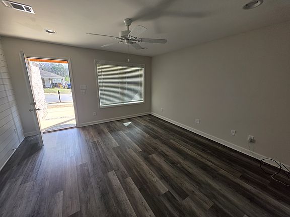 2nd image of 4402 Easthaven Cir