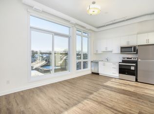 386 Richmond Rd #301, Ottawa, ON K2A0E8