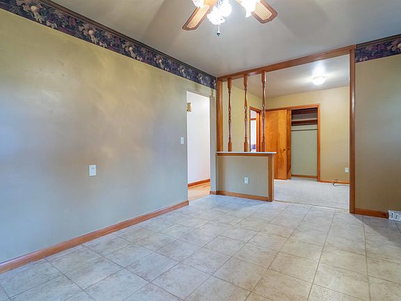 4th image of 1319 1st Ave E