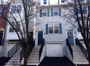 23 Locust St, Jersey City, NJ 07305