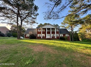 12801 Peach View Dr, Knoxville, TN 37922