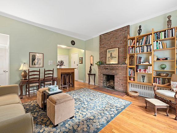 2nd image of 120 W 78th St APT 3D
