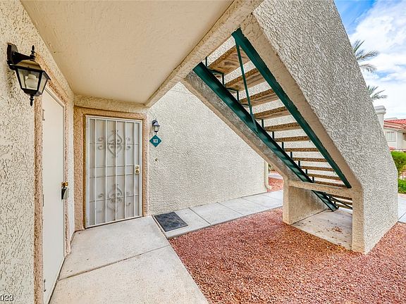 4th image of 740 Hunters Creek Ln Unit 103