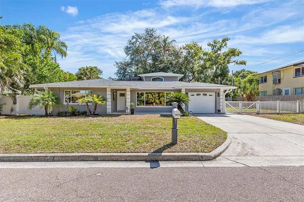 4 bed, 3.0 bath, 1944 sqft, $5,000 — Photo 1