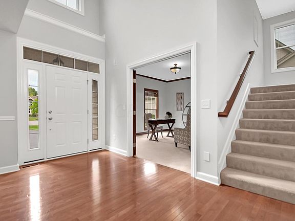 5th image of 4426 Yellow Wood Dr