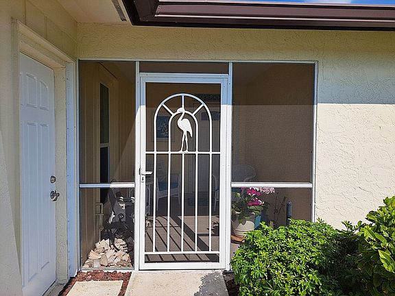 2nd image of 4743 Lakewood Blvd