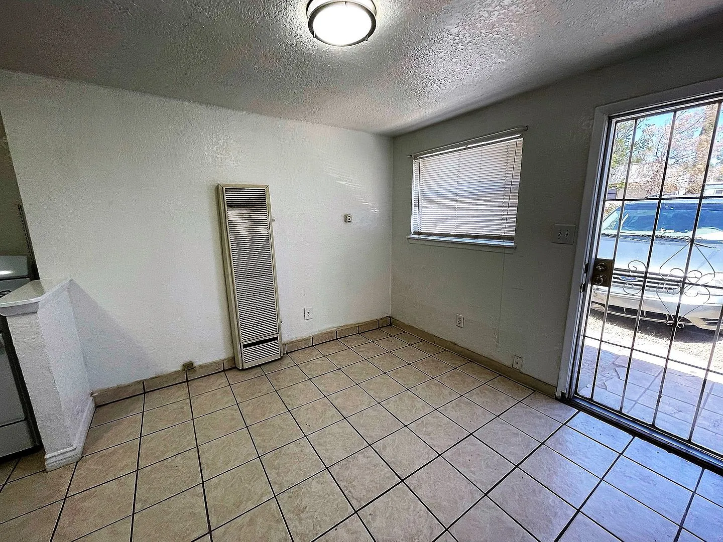 Parkview 825 — Photo 3