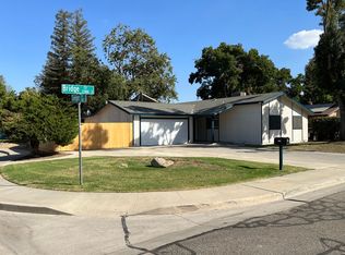 2310 S Bridge Ct, Visalia, CA 93277