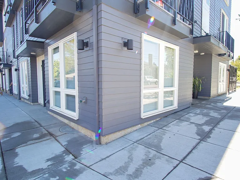 5080 NE 33rd Ave #1 — Photo 17