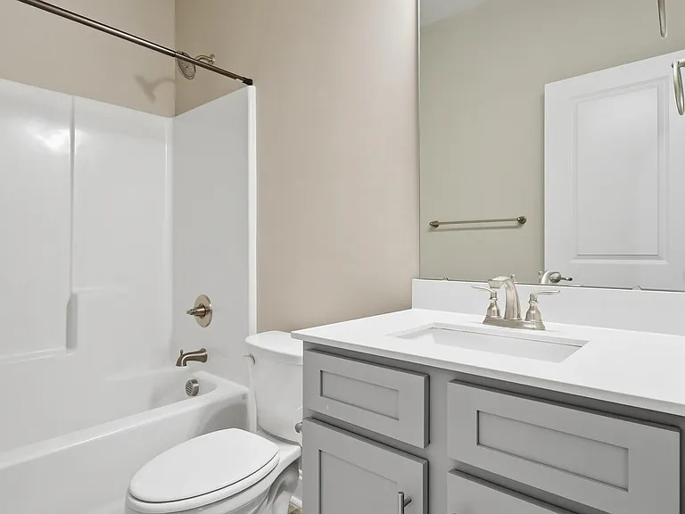 755 Greenwich Pl — Photo 37