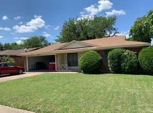 1545 E Red Bird Ln, Dallas, TX 75241