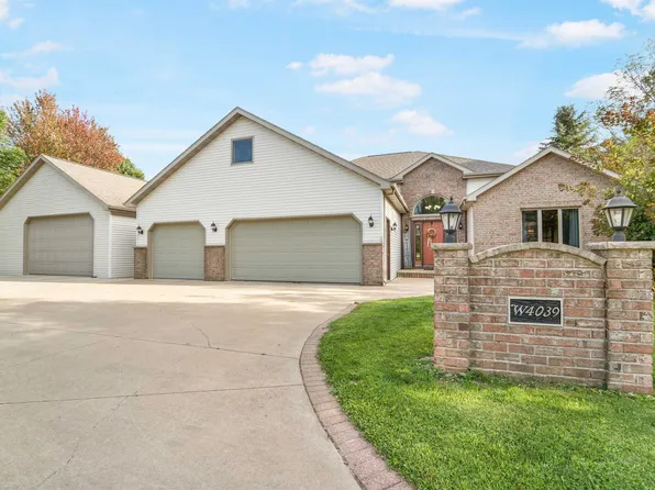 W4039 Devine Ln, Appleton, WI 54913