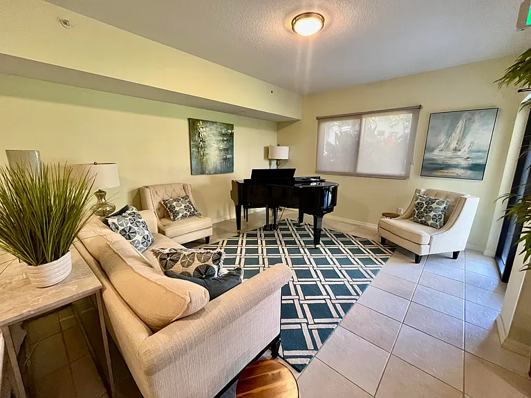 370 Golfview Rd #302 — Photo 37