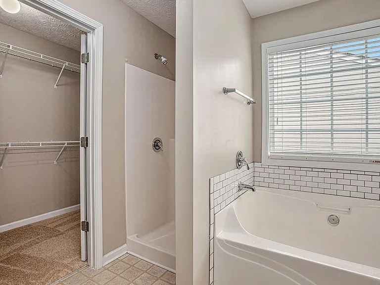 226 Alton Cir — Photo 22