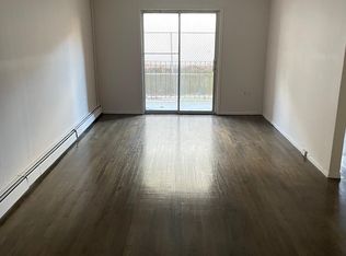 44 Willow Rd W APT 1B, Staten Island, NY 10303