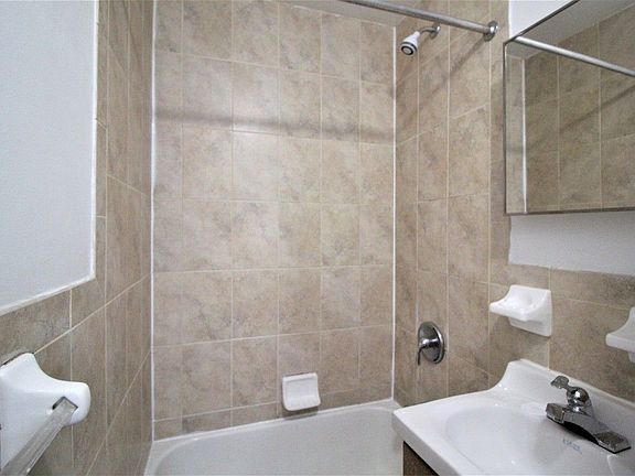 5th image of 57 Herkimer St APT 406