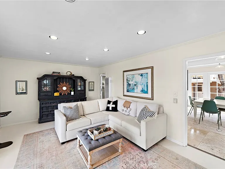 283 Fairview St — Photo 4