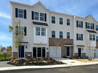 211 Independence Ct, Sellersville, PA 18960