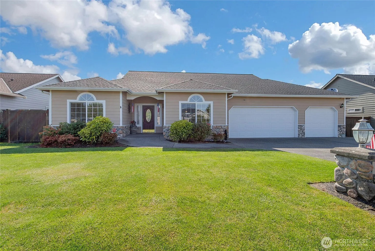 433 Mountain Circle Drive photo 1