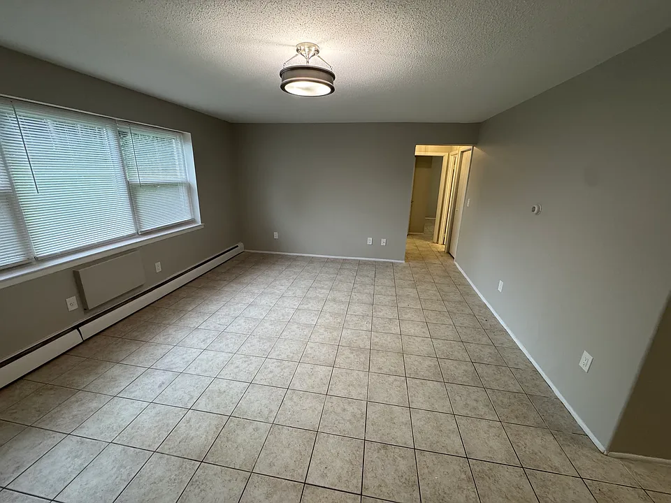 37 Mountain Laurel Dr