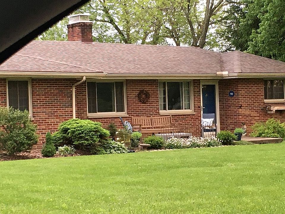 2nd image of 90 Sunnyridge Ln