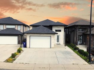 239 Bentley Court, Saskatoon, SK S7L 6L4
