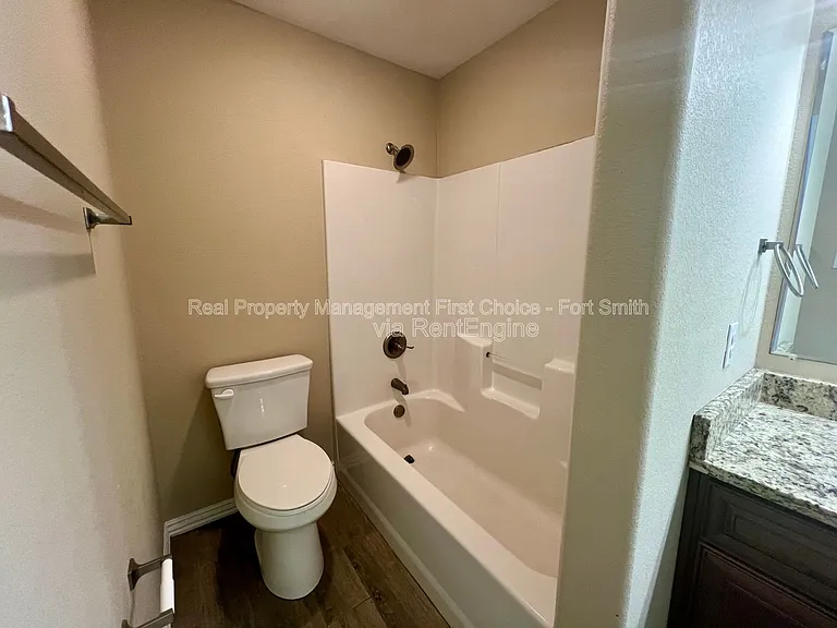 6617 Leightyn Ln — Photo 13