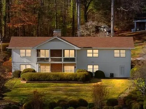 720 Golfview Dr, Franklin, NC 28734