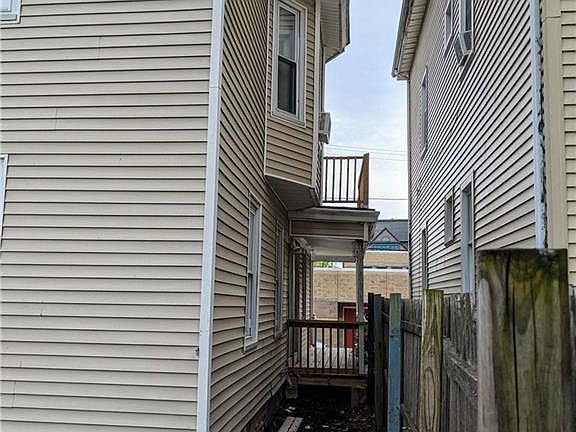 4th image of 111-113 Burnett St