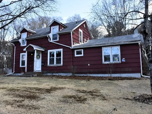 65 Charlton St, Oxford, MA 01540