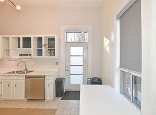 3 Melbourne Ave #3, Toronto, ON M6K1K1