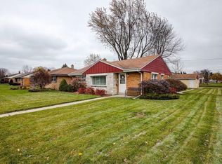 3805 E Iona Ter, Cudahy, WI 53110