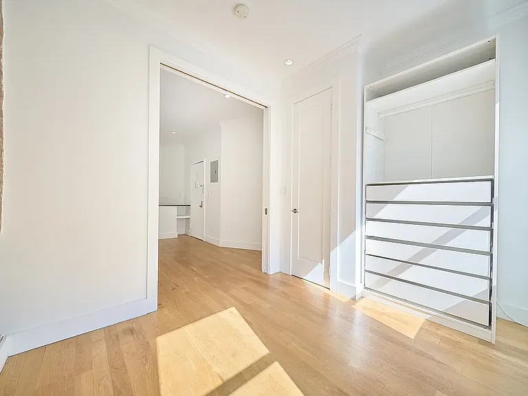 325 E 83rd St #2A — Photo 4