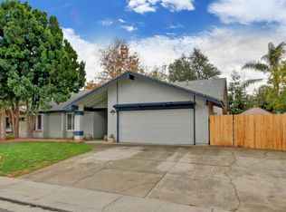 9956 Meadow Oak Cir, Elk Grove, CA 95624