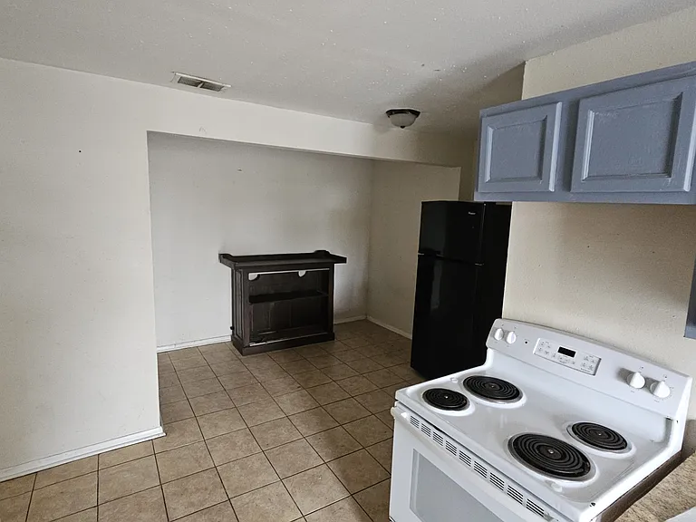 2414 N Myrtle Ave #3 — Photo 9