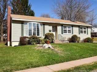 7 Tracy Dr, Manchester, CT 06042