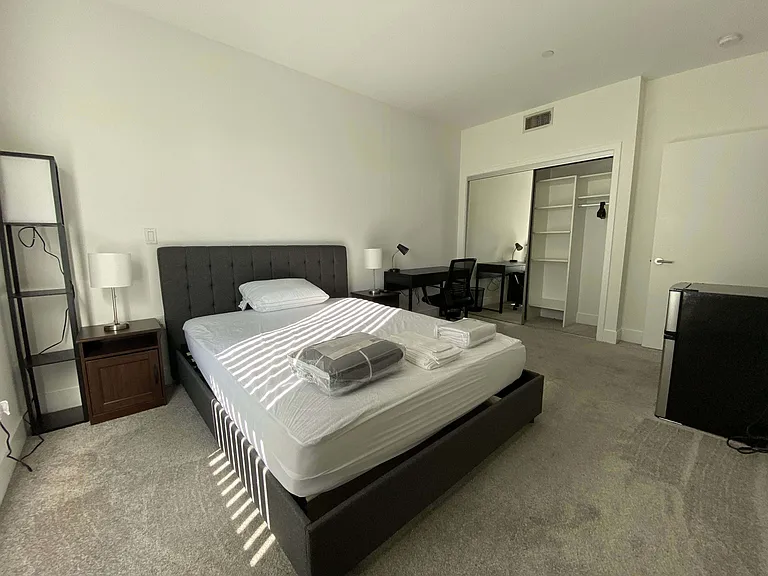 1435 N Poinsettia Pl — Photo 14
