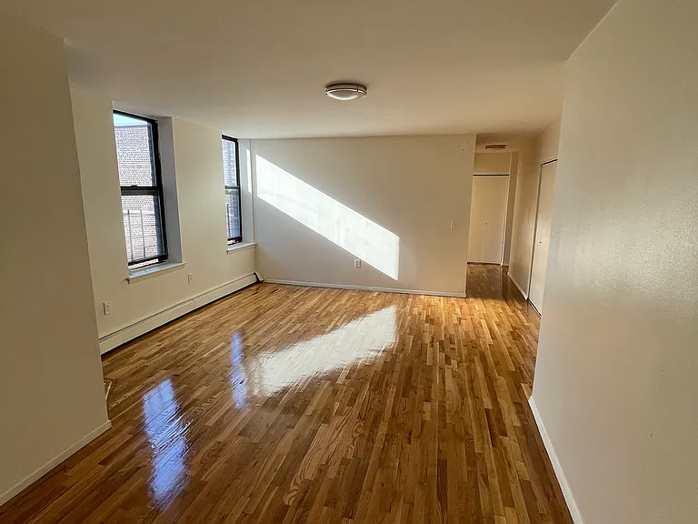 976 Sheridan Ave #6A — Photo 5