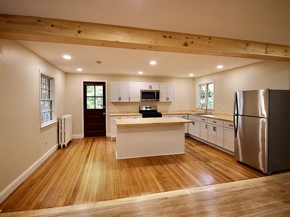 3rd image of 37 Augusta Pl