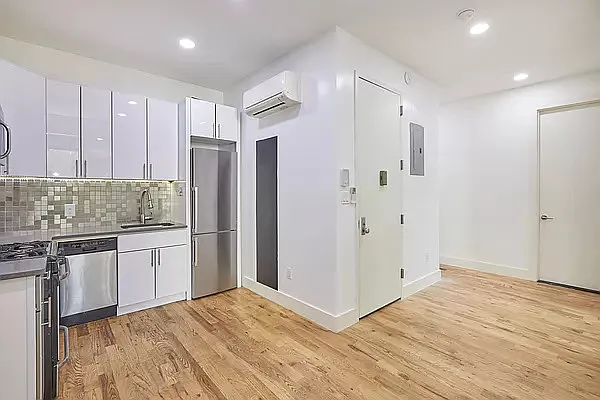 Rented by Green Leaf Management, LLC | media 31