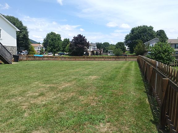 5th image of 2546 Barnaget Dr