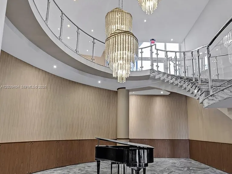 5401 Collins Ave #813 — Photo 30