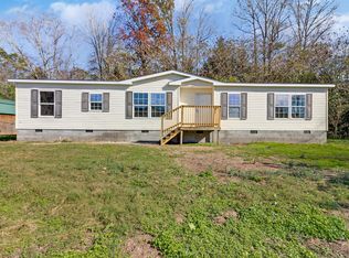 504 Kansas Ln, Oliver Springs, TN 37840