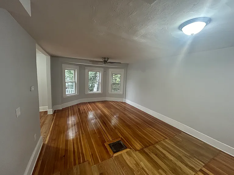 3 Oakland Ave #2 — Photo 10
