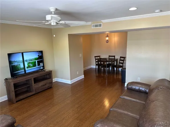 210 15th St #58, Tuscaloosa, AL 35401