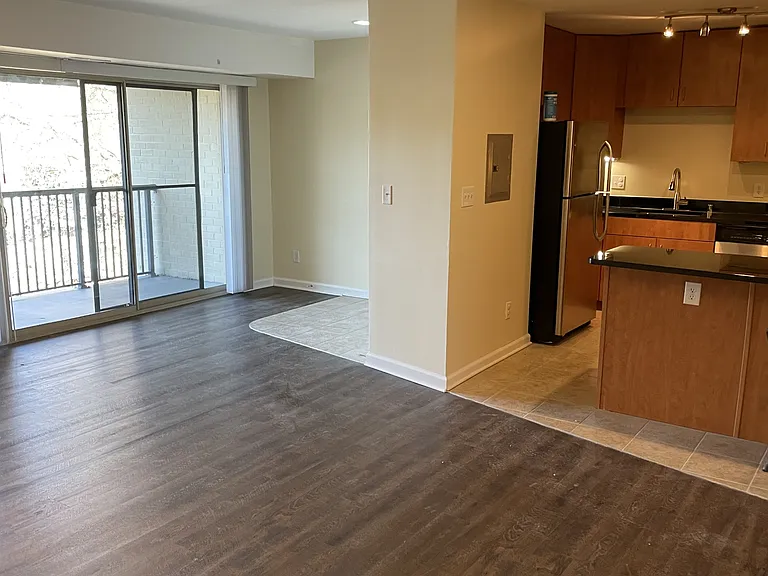1142 Cove Rd #1 — Photo 4