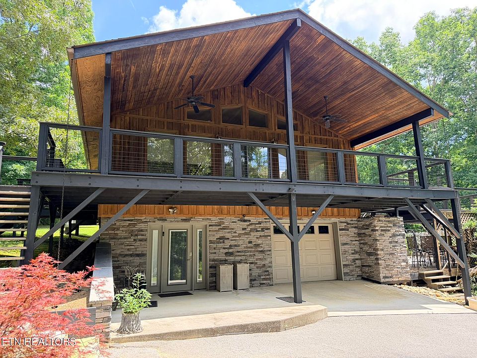 1st image of 162 Coffee Dr