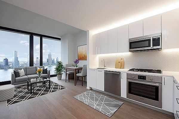 1st image of 685 1st Ave APT 18T