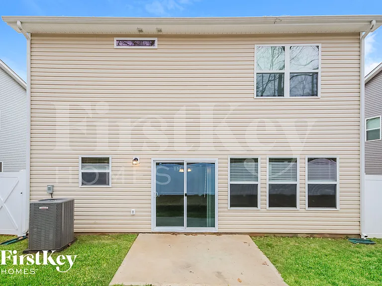 3232 Newell Village Dr — Photo 14